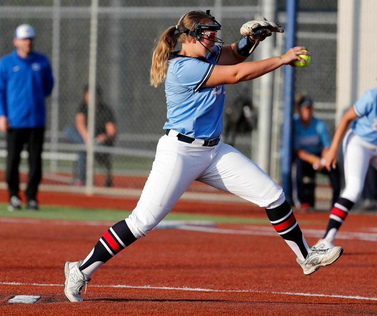 Richland pitcher Jacey Lees (7) works the second inning during a 5A Region I Bi-District softball playoff game at Brewer High School in White Settlement, Texas, Friday, April 30, 2022. Richland defeated Brewer 12-3 to move on to the next round. (Special to the Star-Telegram Bob Booth)