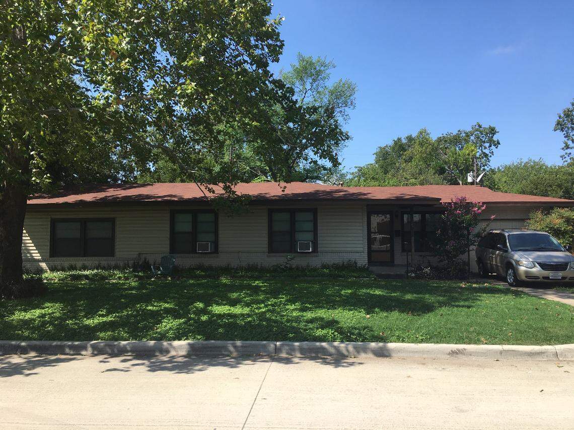 Glen McCurley moved into this house on Marks Place, in west Fort Worth, in 1978. Police recovered discarded DNA from a trashbin at the curb in July.