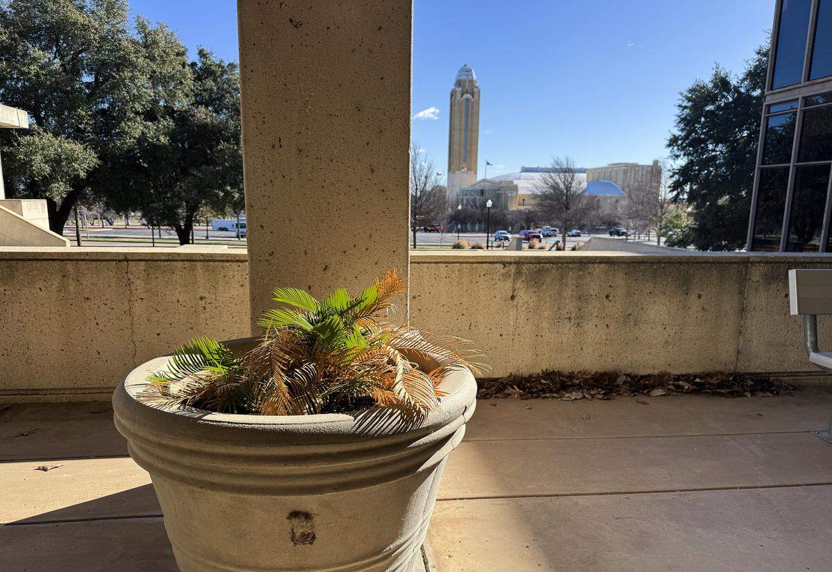 The Fort Worth Community Arts Center on Wednesday, Jan. 14, 2026. The 71-year-old building has been closed since December 2024 because of the need for major repairs and upgrades.