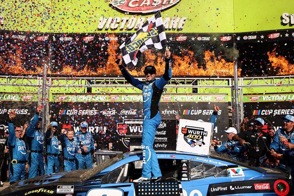FORT WORTH, TEXAS - MAY 03: Chase Elliott, driver of the #9 Amazon Prime Chevrolet, celebrates in victory lane after winning the NASCAR Cup Series Würth 400 presented by LIQUI MOLY at Texas Motor Speedway on May 03, 2026 in Fort Worth, Texas. (Photo by James Gilbert/Getty Images)