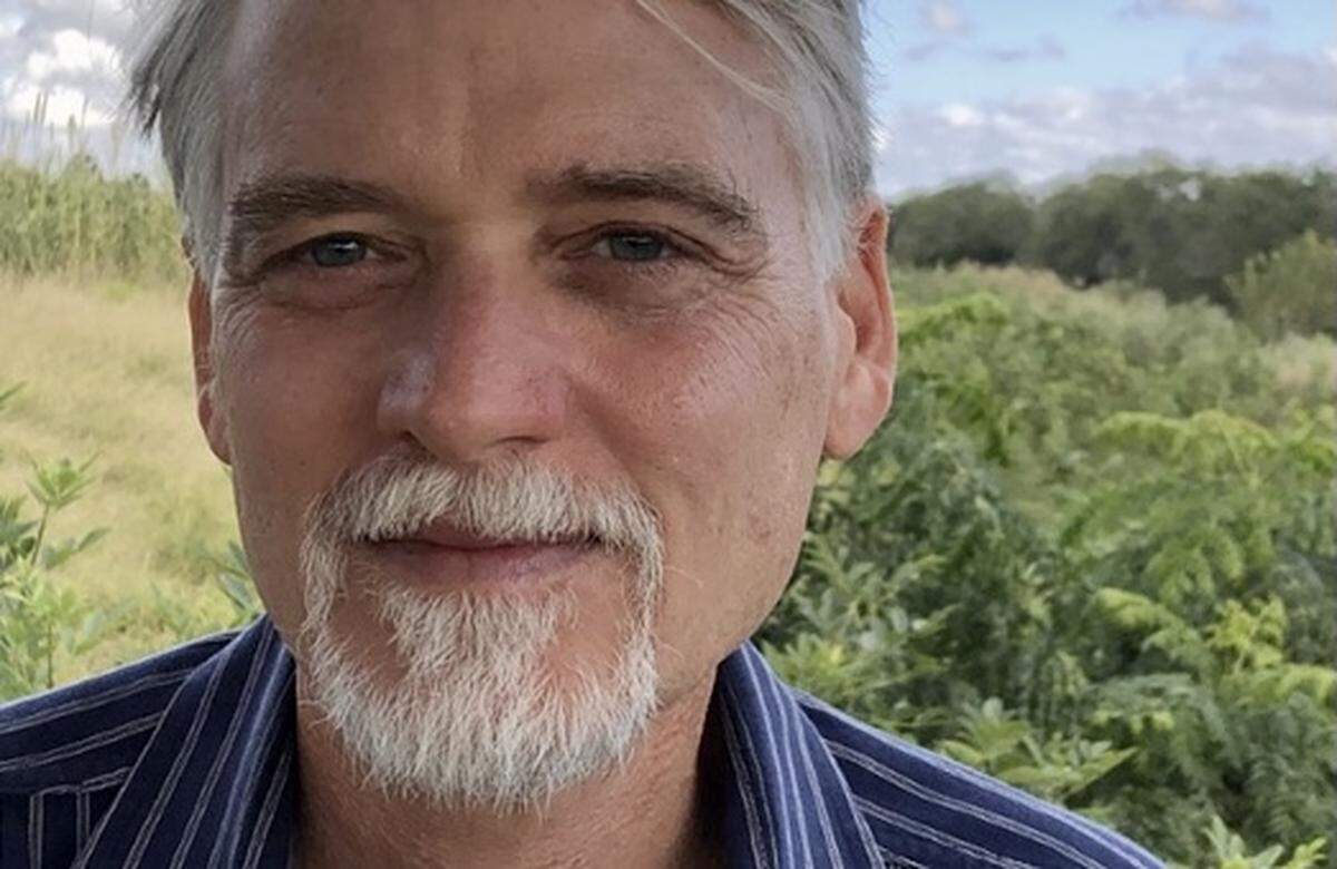 Houston columnist Chris Tomlinson is a co-author of “Forget the Alamo.”
