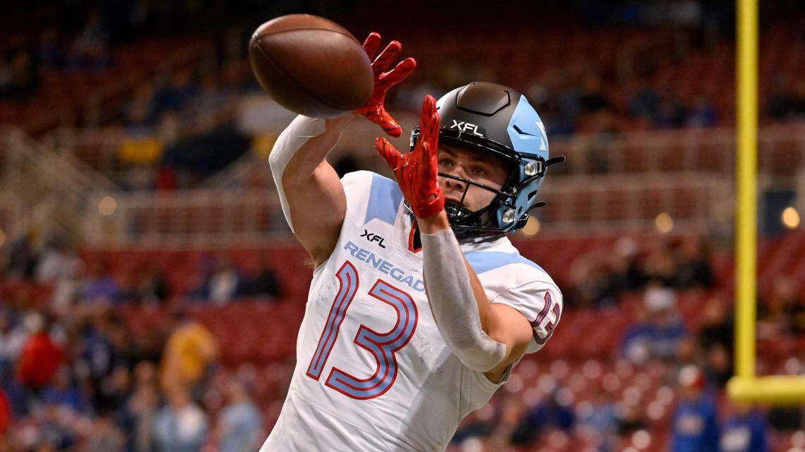 Caleb Vander Esch is a wide receiver for the XFL’s Arlington Renegades. He is the cousin of Dallas Cowboys linebacker Leighton Vander Esch.