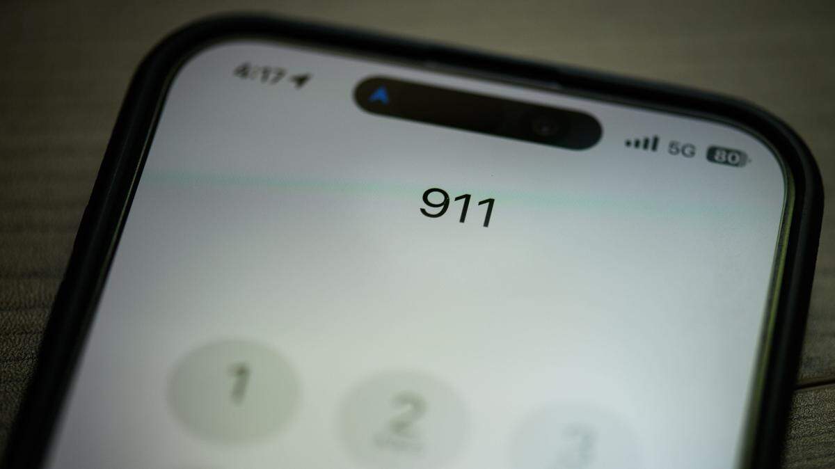 911 phone