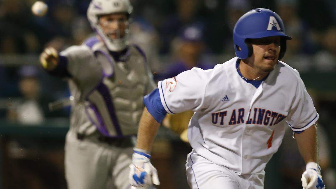 UT Arlington's RJ WIlliams, shown last season against TCU, had a two-run homer in a six-run eighth innning as the Mavericks won 12-8 at Abilene Christian on Tuesday.