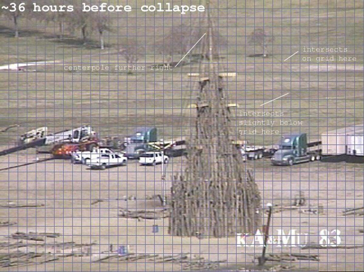 The Texas A&M bonfire structure, 36 hours before collapse.