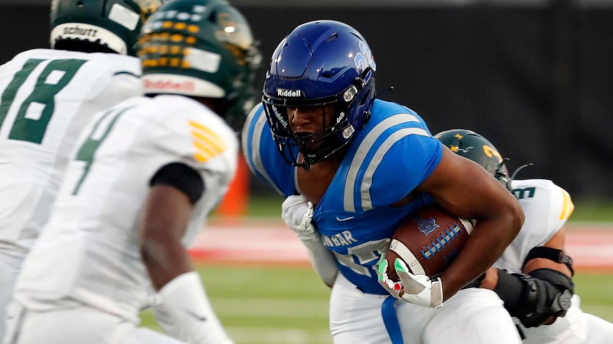 Dunbar running back Murry Moore and the Wildcats will take on Carter Riverside in Week 7.