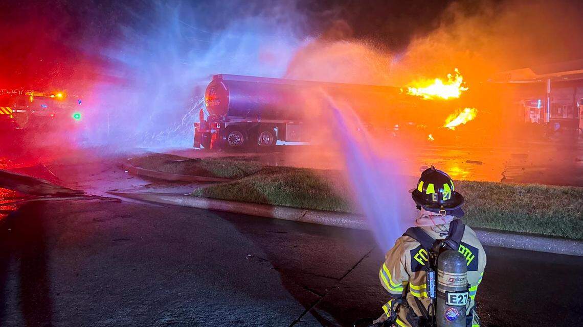Driver critically injured as gas tanker crashes, catches fire in Fort Worth