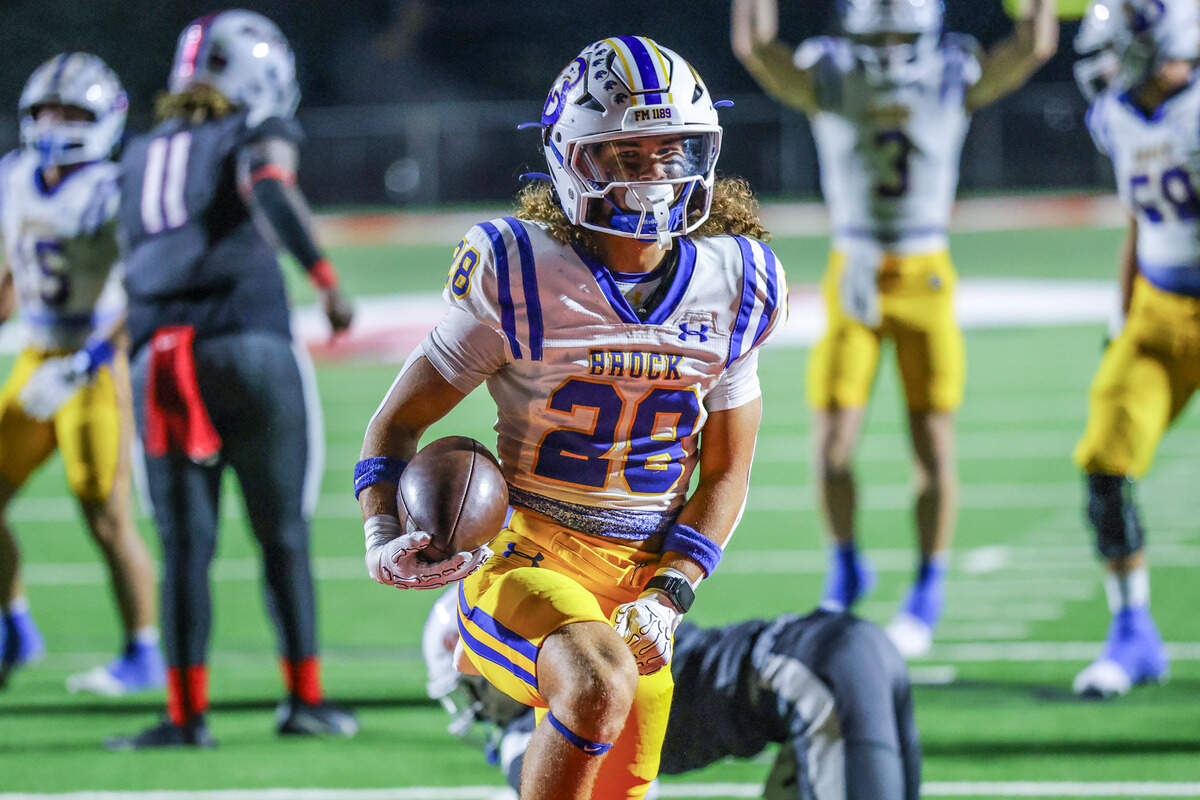 Brock running back Dash Lindsey (28) runs for a touchdown against Fort Worth Southwest on Thursday, Sept. 18, 2025 at Scarborough-Handley Field in Fort Worth, Texas.