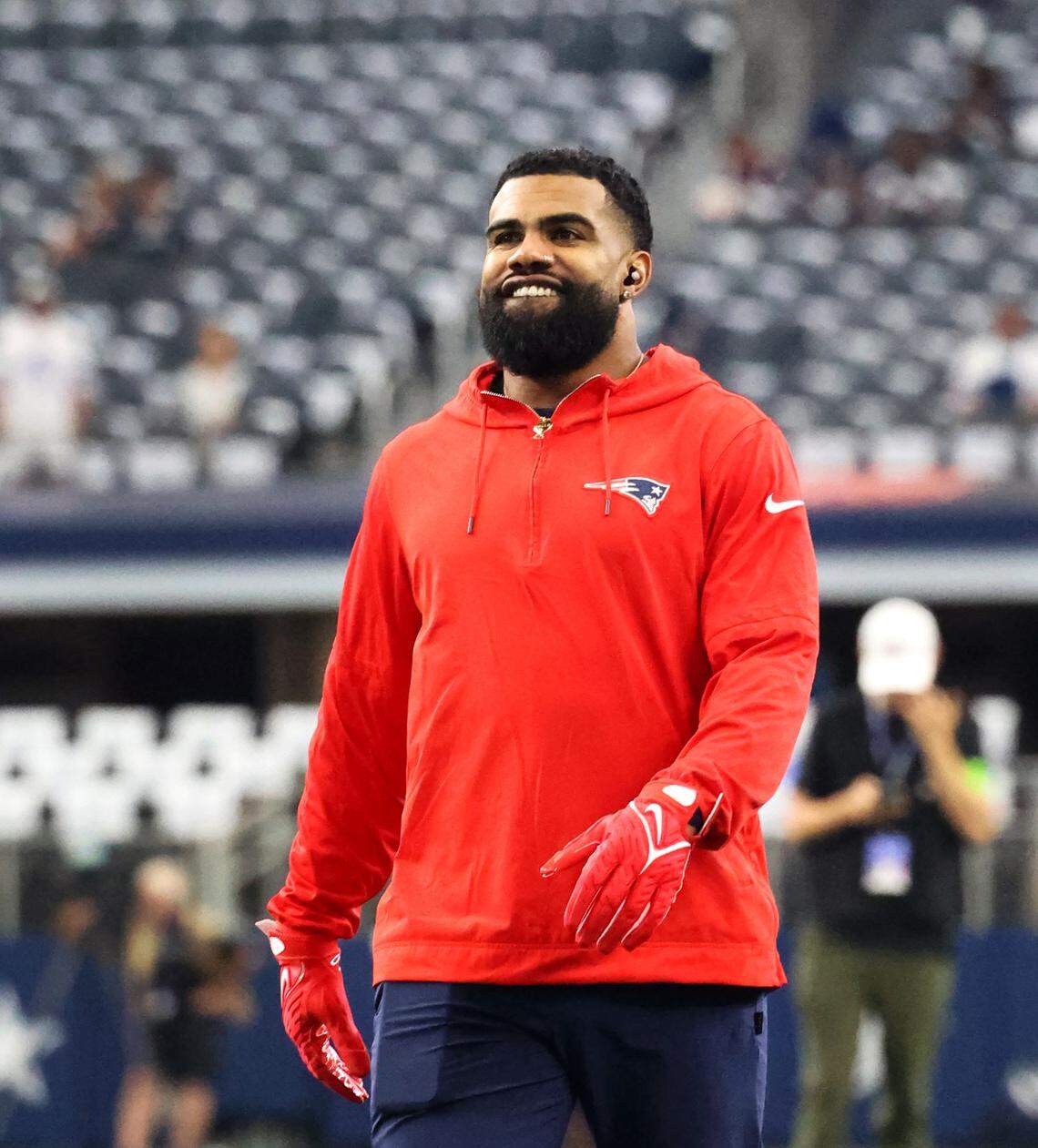 New England Patriots running back Ezekiel Elliott warms up at AT&T Stadium on Sunday, October 1, 2023, in Arlington. This is Elliotts first time competing against the Cowboys since being traded.
