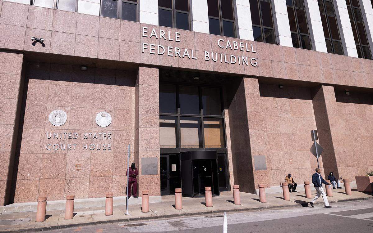 The federal courthouse in Dallas on Friday, Jan. 16, 2026. Volunteer court watchers, like Patricia Murphy, have been stationing in the hallways as reports of US Immigration and Customs Enforcement agents arresting immigrants who showed up for hearings circulate. 
