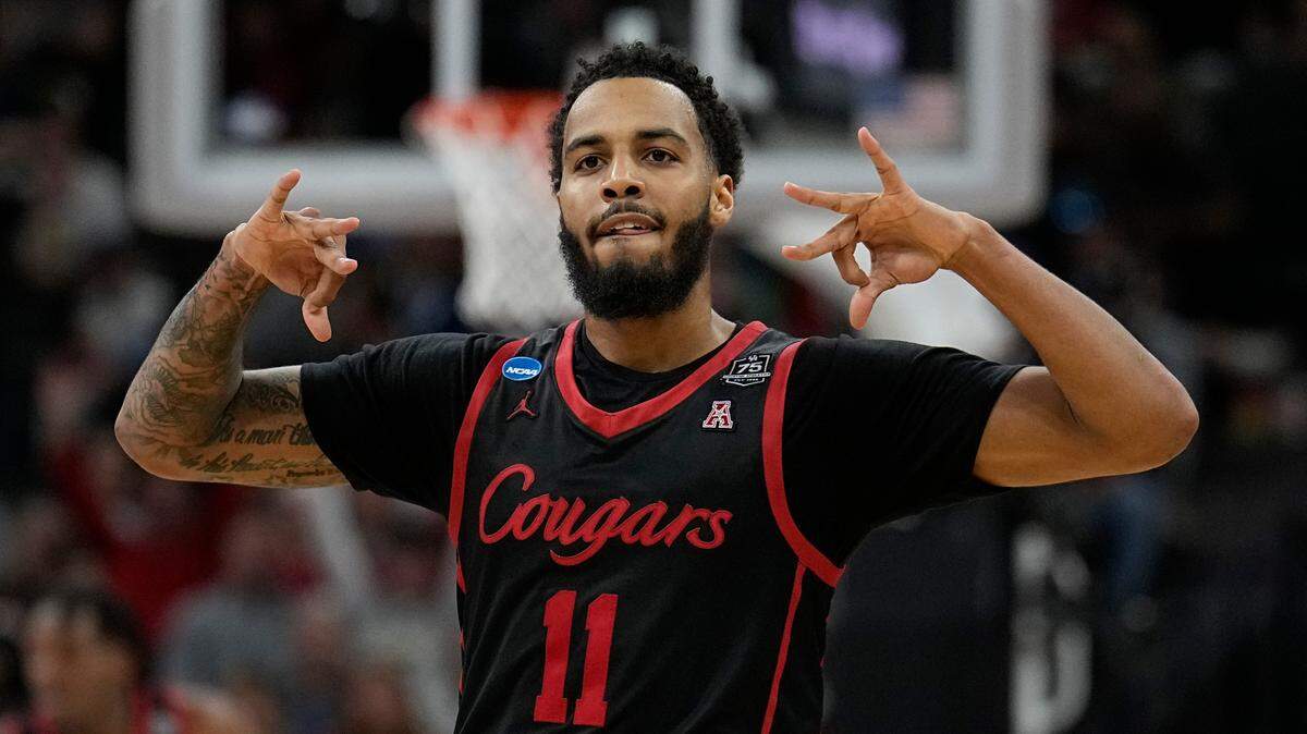 Houston guard Kyler Edwards and the 5-seed Cougars are the updated favorites to win the NCAA Tournament after upsetting top-seed Arizona Thursday night in San Antonio.