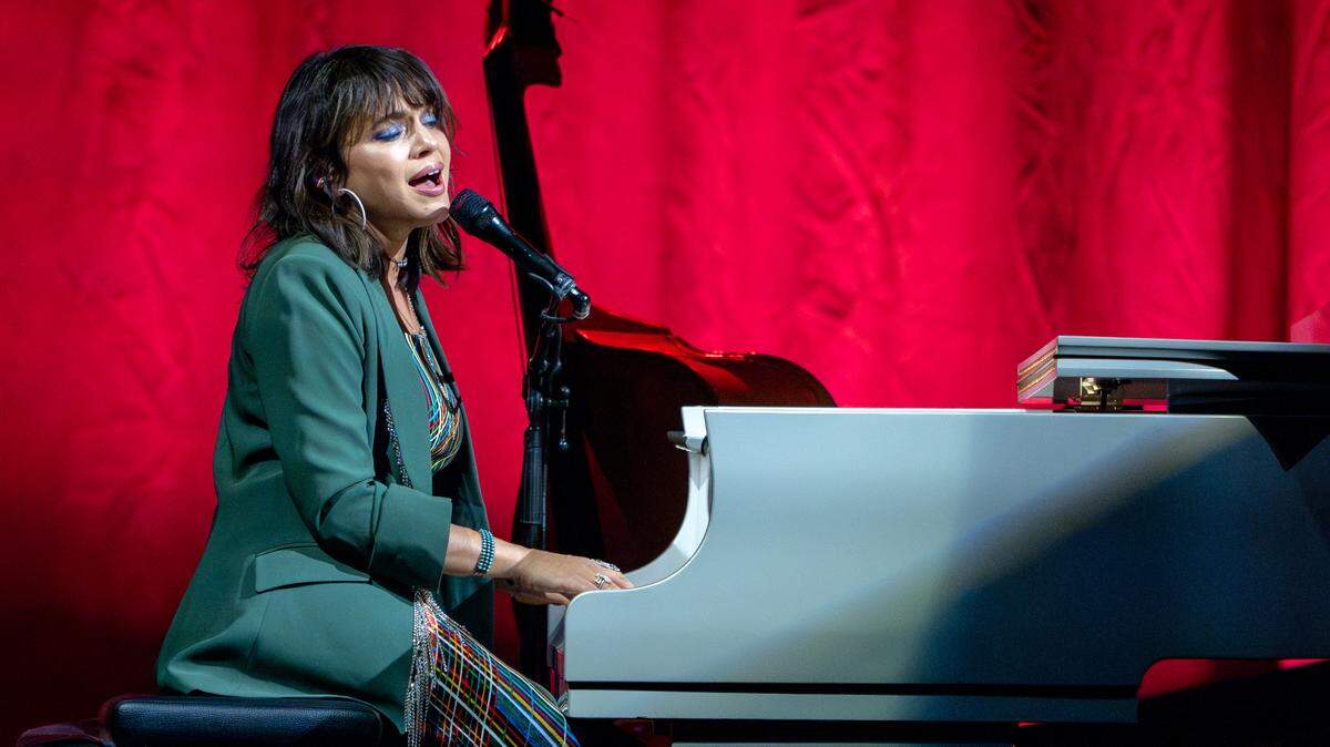 Norah Jones performs a 90-minute, 18-song set at Toyota Music Center in Irving, Texas, on Monday, Oct. 14, 2024. 