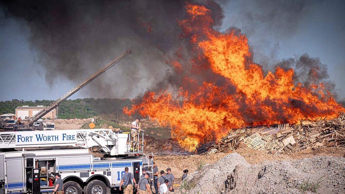 Tire and grass fire at Silver Creek Materials in Fort Worth spreads smoke for miles