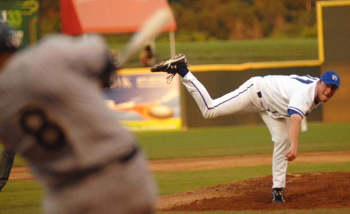Fort Worth Cats pitcber Max Scherzer throws a strike to Shreveport’s Alex Entrekin during the fourth inning of Saturday’s, May 12, 2007, second game of a double header. Scherzer may be the first pick in the draft in June. Special to the Star-Telegram Bob Haynes