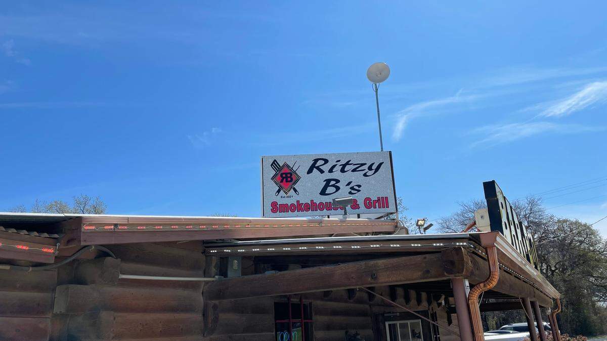 Ritzy B’s Smokehouse & Grill in Decatur found itself in the middle of a cheesy controversy. March 17, 2023.