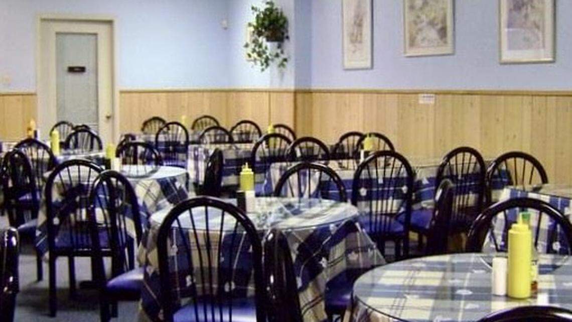 Restaurant, shop, bars reopen after Sandman hotel explosion in downtown Fort Worth