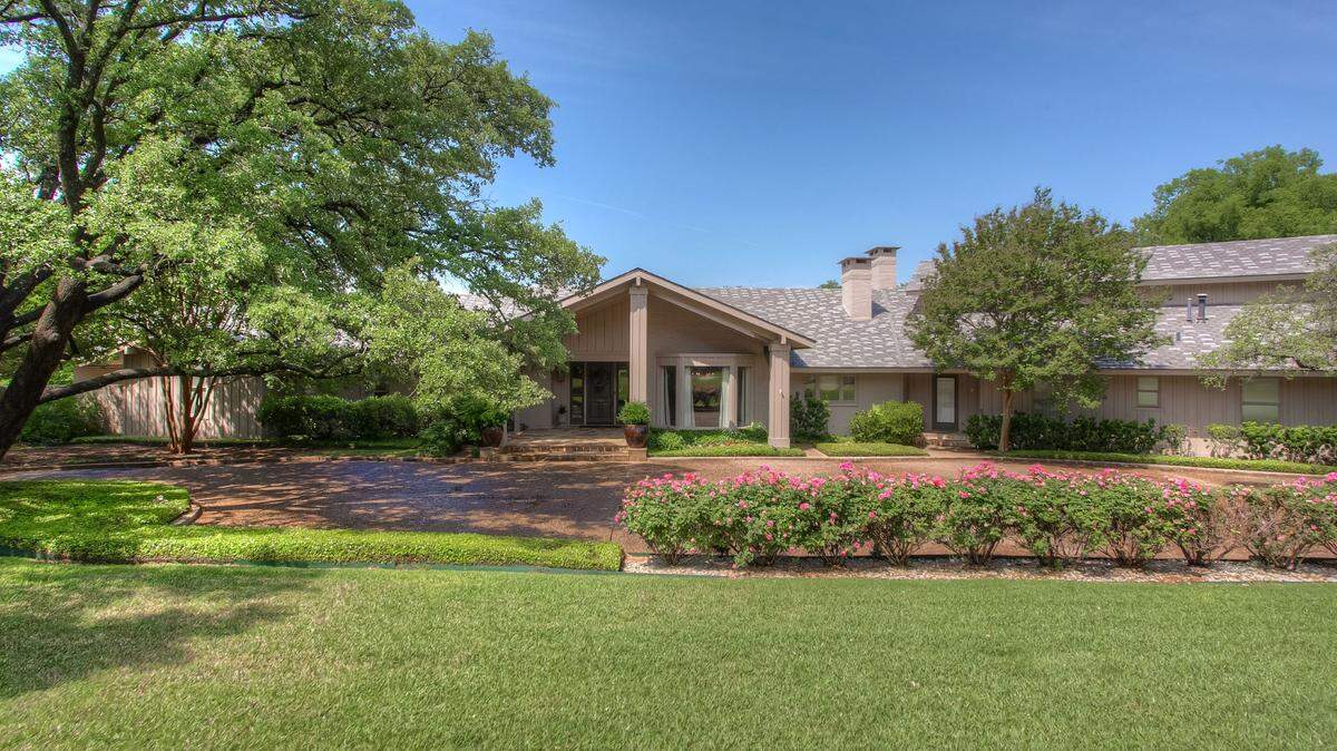 The home at 4404 Ridgehaven Drive is open Sunday, February 16 from 2 to 4 p.m.