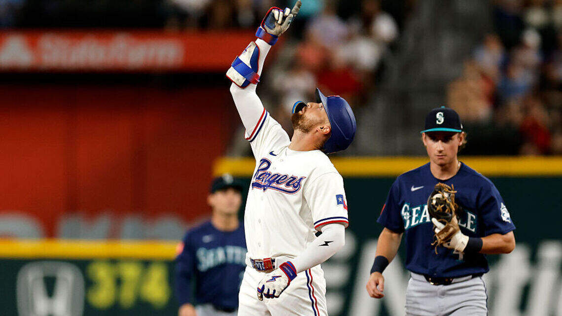 Texas Rangers clinch season series against Seattle, maintain lead in the AL West