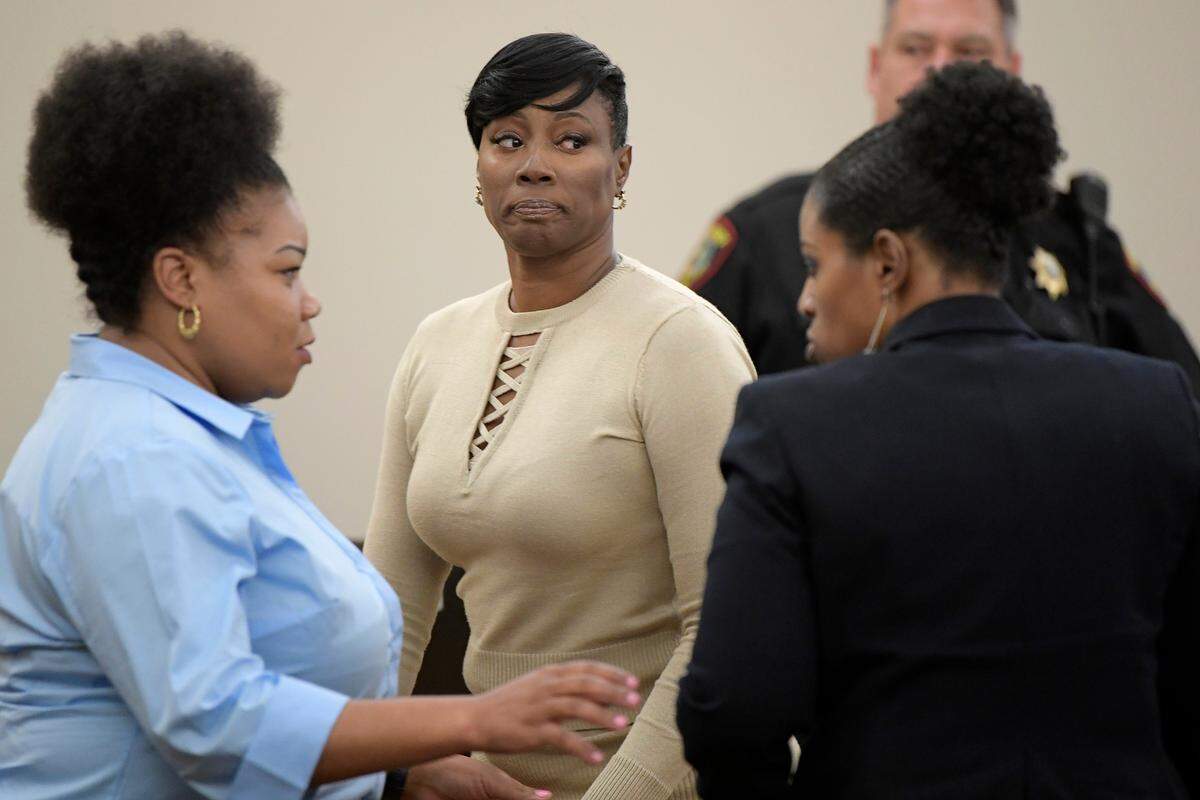 Crystal Mason, center, convicted of illegal voting and sentenced to five years in prison, during a break in Judge Ruben Gonzalez’s State District Court 432 at Tim Curry Justice Center in Fort Worth, Texas, Friday, May 25, 2018.