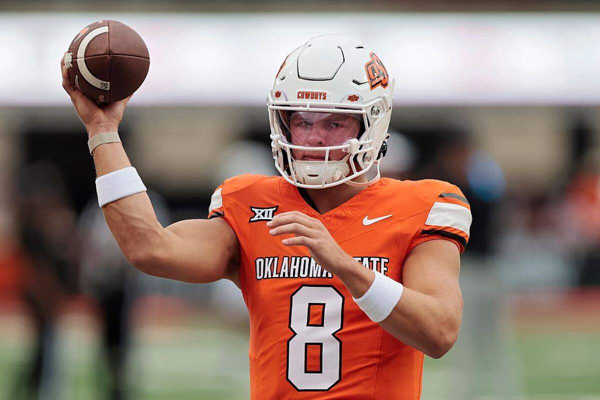 STILLWATER, OK - AUGUST 28: Quarterback Hauss Hejny #8 of the Oklahoma State Cowboys throws the ball before a game against the UT Martin Skyhawks at Boone Pickens Stadium on August 28, 2025 in Stillwater, Oklahoma. (Photo by Brian Bahr/Getty Images)
