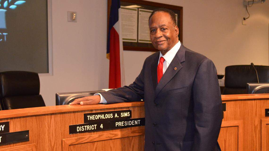Former Fort Worth school board member leaves a legacy of ‘believing in kids’