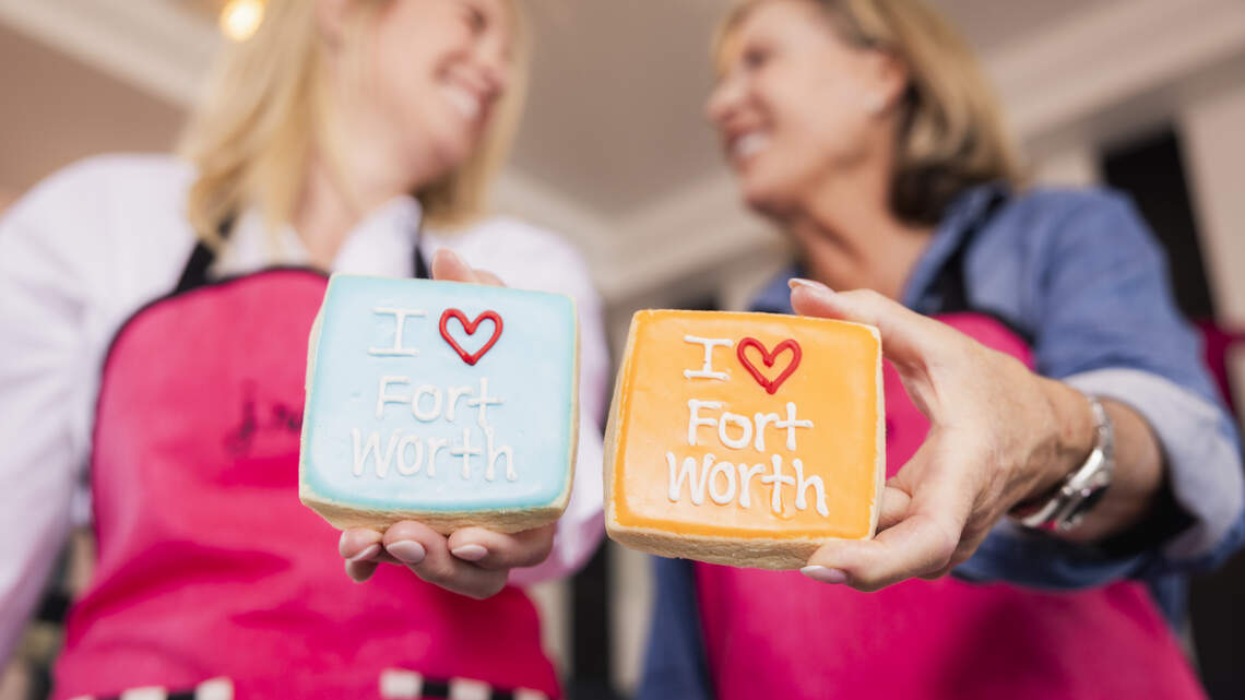 Bakery known for vibrant iced sugar cookies makes Fort Worth comeback