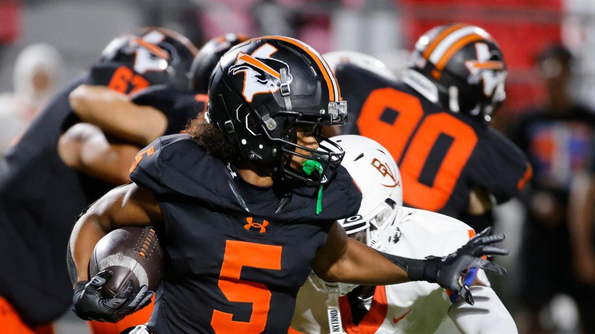Haltom running back Vudrico Roberson (5) is a nominee for the Star-Telegram Readers’ Choice Player of the Year.