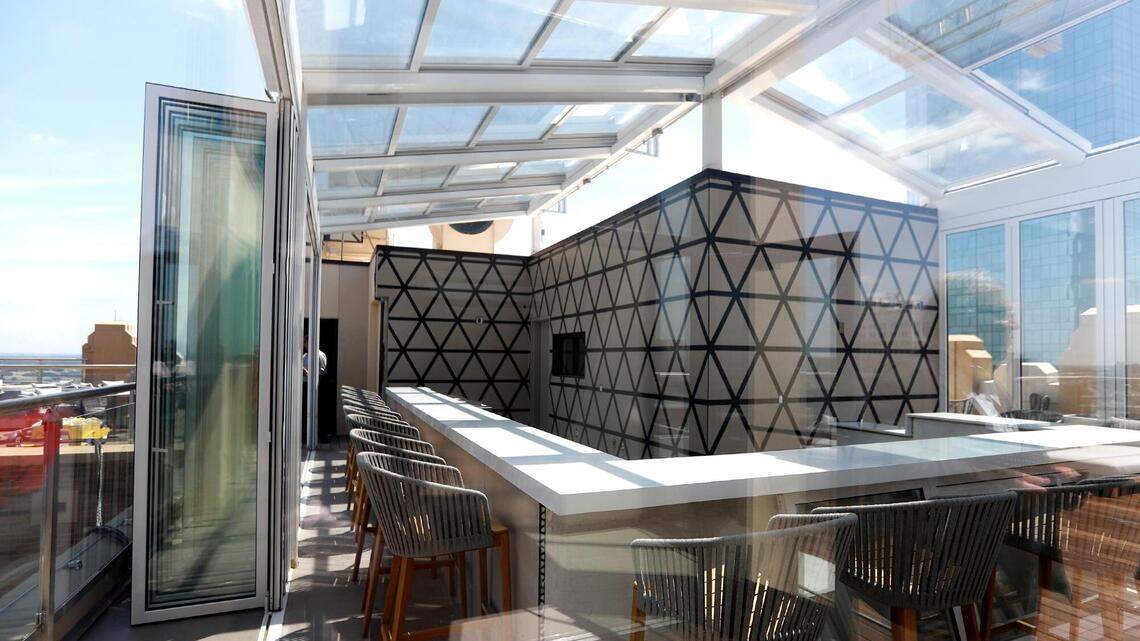 Luxury hotel in downtown Fort Worth combines ’30s design with cutting edge technology