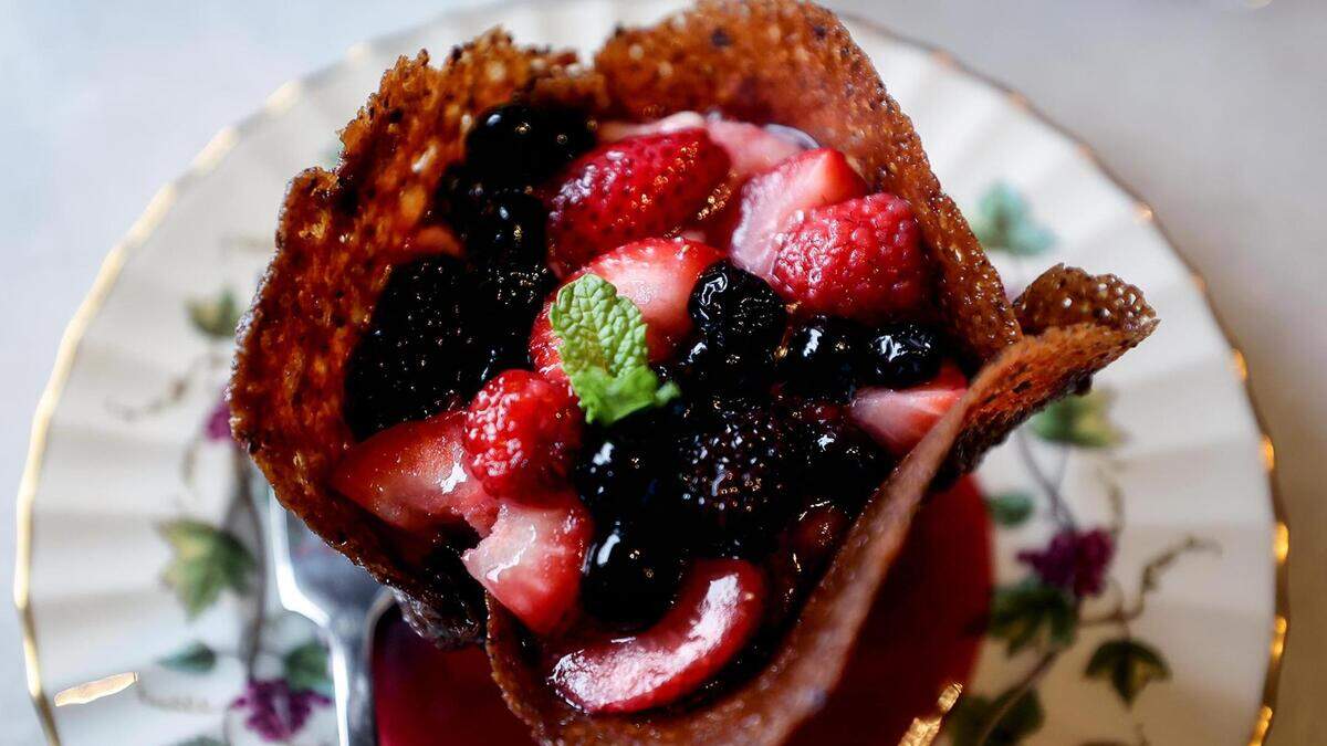 Steaks, wine, chocolate and more: Here’s where to dine for Valentine’s in Fort Worth