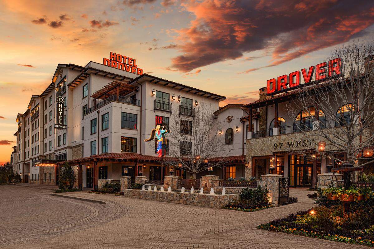 The Hotel Drover is voted as DFW’s best hotel in 2025. This Fort Worth Stockyards boutique hotel has also been voted the best in 2022 and 2024. 