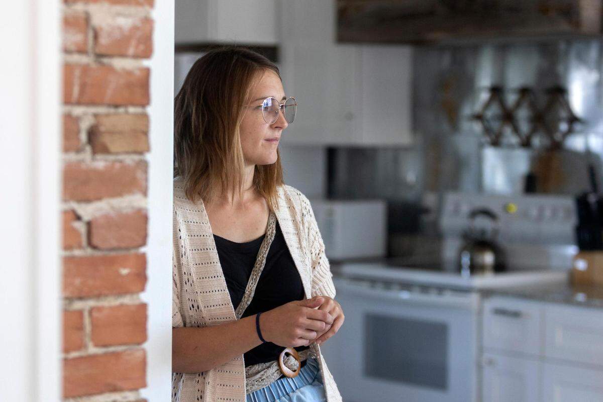 Cassie Warren started short-term renting after losing her long term tenants during the pandemic. It helped her achieve some financial breathing room after years of just getting by.