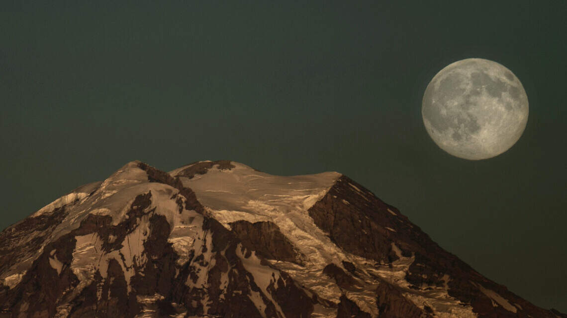 Rare moon will shine soon in sky above Washington state. Here’s when to look up