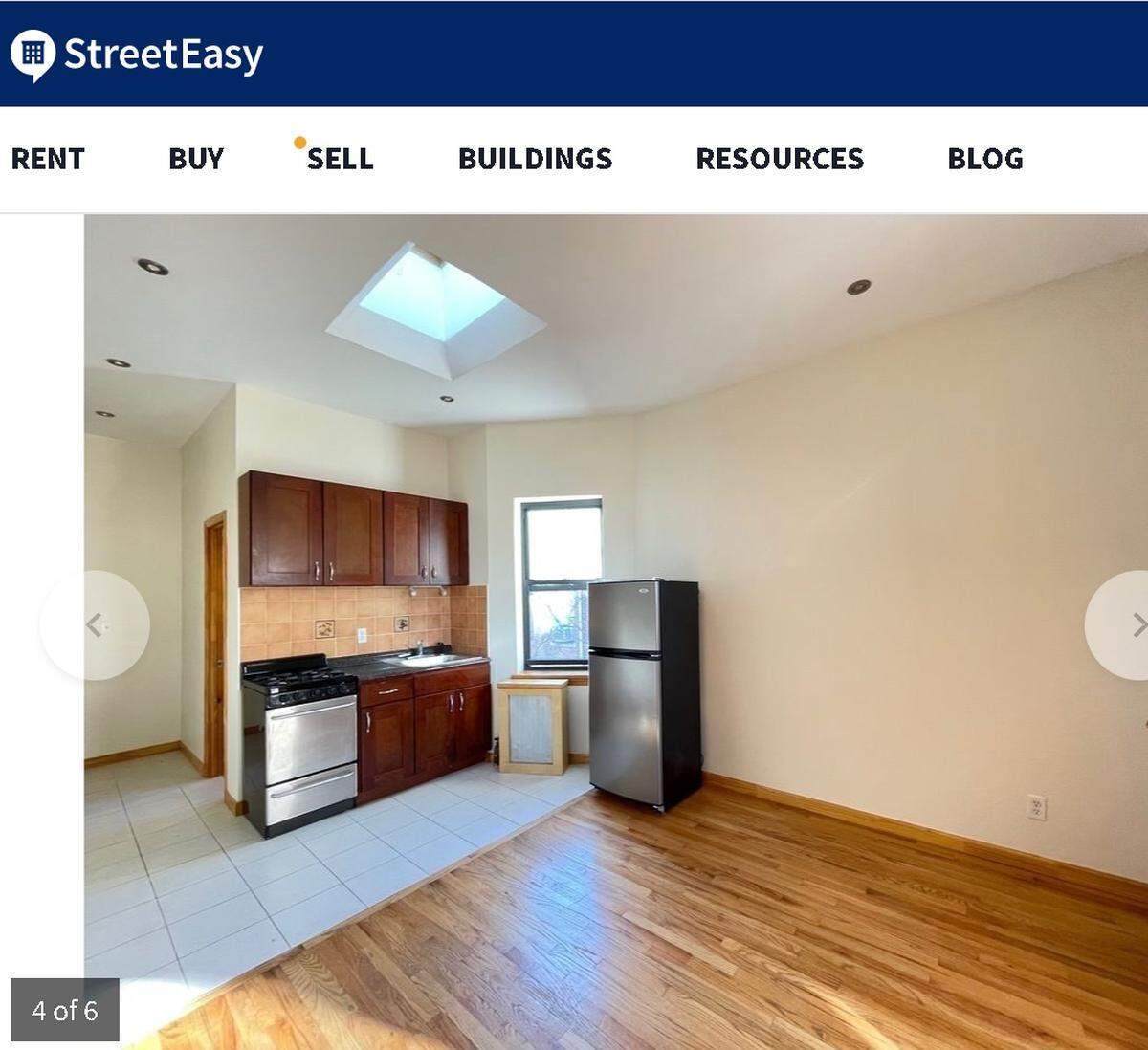 Kitchen, living room area