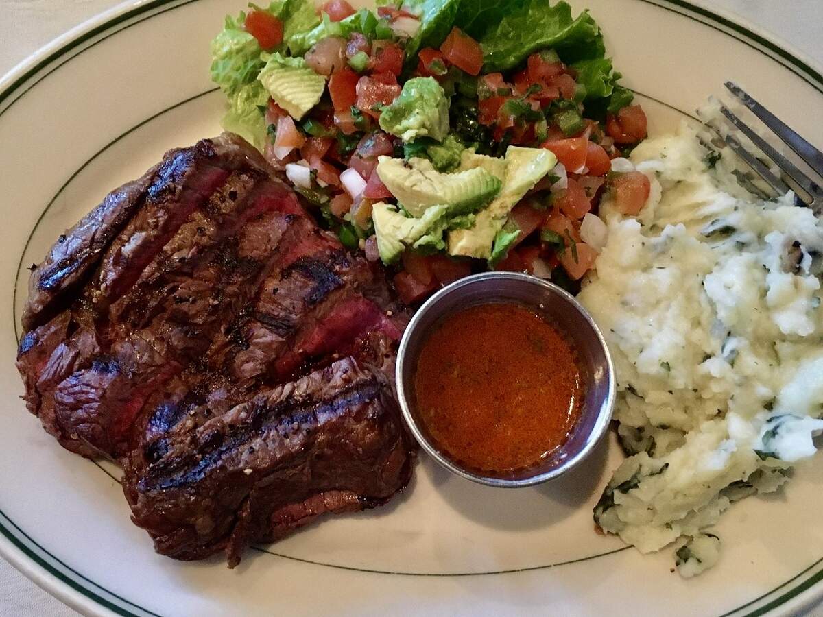 The sirloin special at Mac’s Bar & Grill in Arlington, a familiar local steakhouse with West Texas roots.