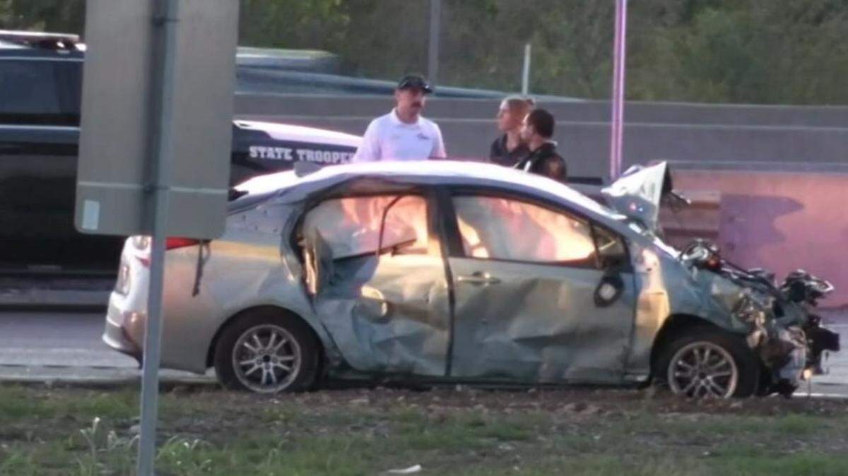 Officials released the names of a hostage and a gunman killed Sunday after a police chase ended in Fort Worth.