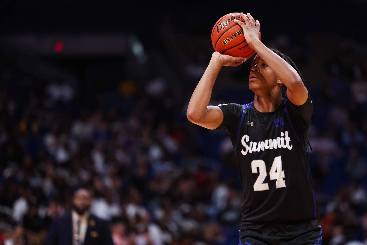 Mansfield Summit guard Joseph Creal III (24) attempts a three pointer in the Class 5A Division II state championship against Beaumont United at The Alamodome in San Antonio, Texas, March 14, 2026.