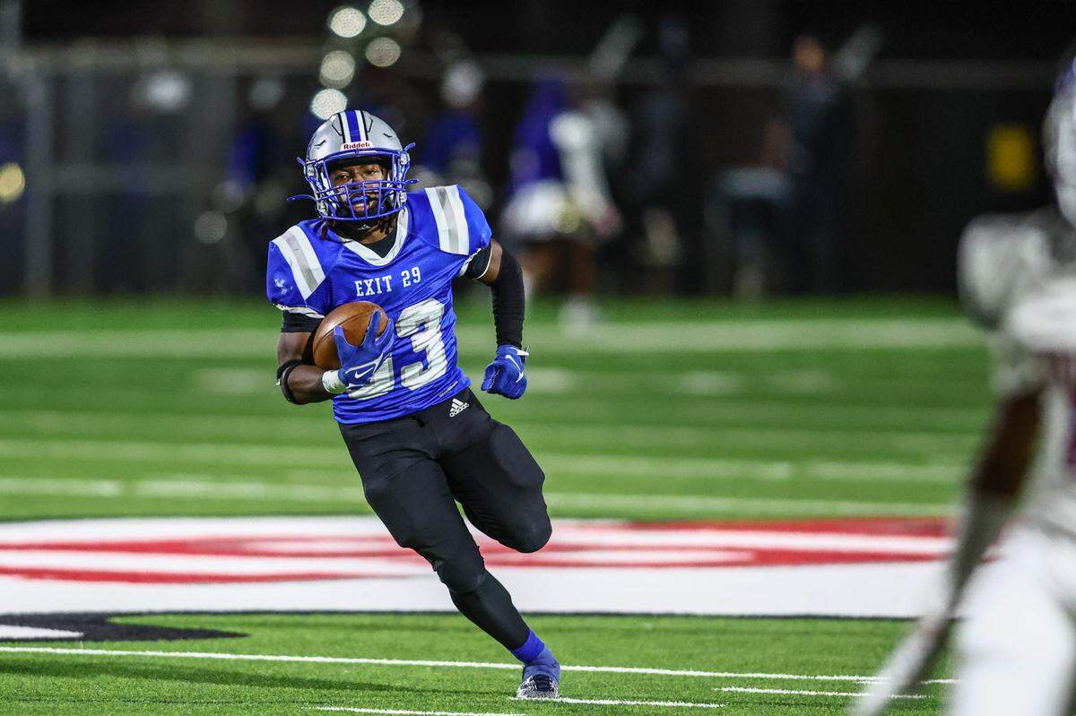 Fort Worth Eastern Hills’ Marvy Miller runs the ball against Fort Worth Southwest on Thursday, Oct. 17, 2024 at Scarborough-Handley Field in Fort Worth, Texas.