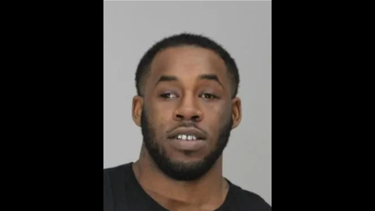 Two suspects who are wanted in a deadly shooting on Military Parkway from June 2022 were identified by Dallas police as Ronald Brown, 25, and Shannon Steele, 18.&nbsp;
