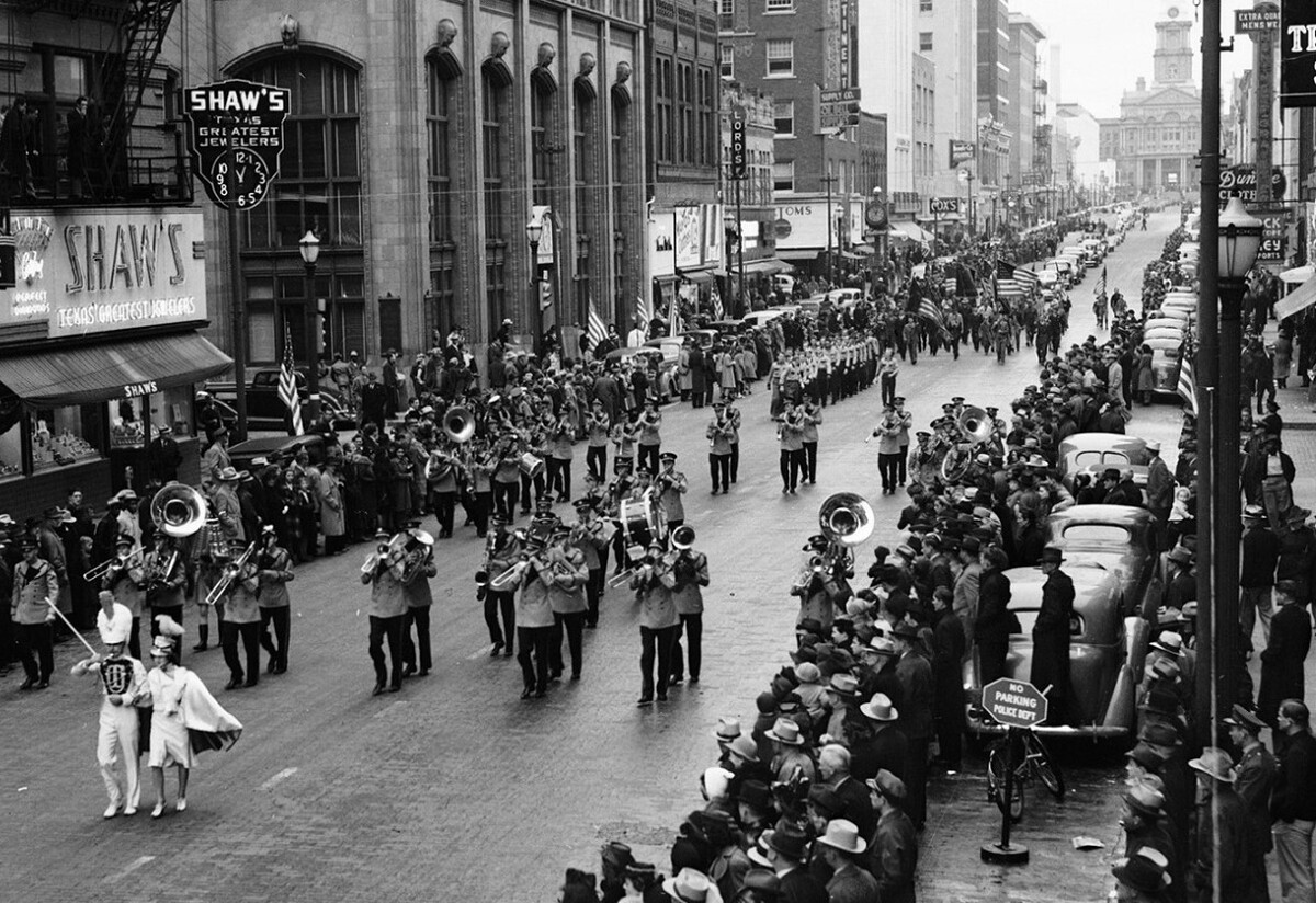 Nov. 11, 1939: The largest Armistice Day parade ever held in Fort Worth history, moving along Main Street, with over 3,000 marchers.