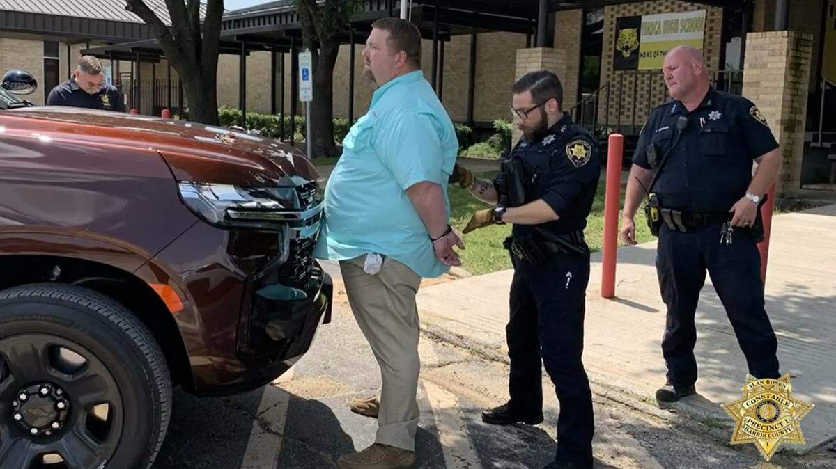 Itasca ISD Superintendent Michael Stephens was arrested at his office on a charge of online solicitation of a minor. He’s accused of making plans to go to Houston to engage in sex acts with an undercover officer who he thought was a 15-year-old girl, according to the Office of Harris County Precinct 1 Constable Alan Rosen.