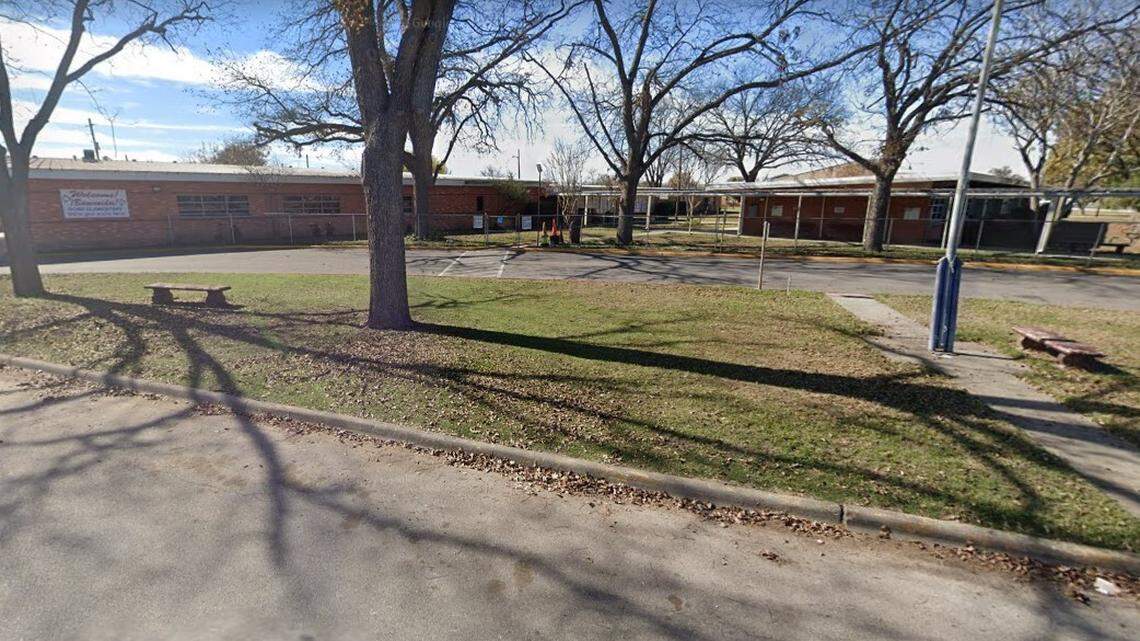 ‘Unspeakable tragedy.’ North Texas leaders respond to Uvalde elementary school shooting