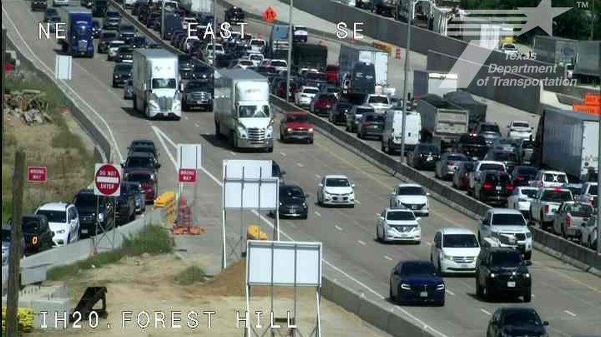 All eastbound lanes of Interstate 20 near Forest Hill Drive and East Loop I-820 in south Fort Worth were closed due to a fatal crash on Monday afternoon, May 12.
