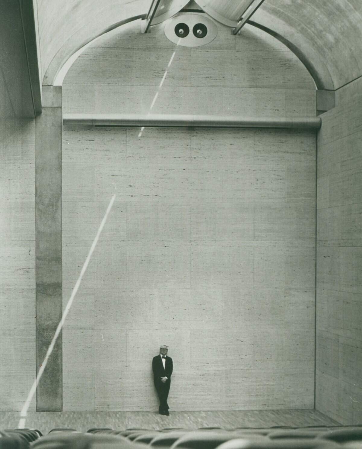 Louis Kahn in the auditorium of the Kimbell Art Museum in 1972.
