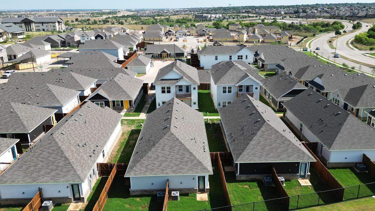 Fort Worth should be able to regulate growth issues such as lot sizes, but legislation in Austin threatens to preempt city rules.