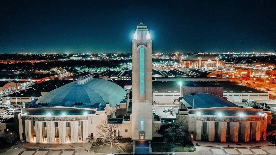 Fort Worth to pay $510,000 for early exit to Will Rogers concession contract