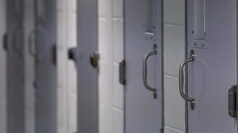 Tarrant medical examiner: Jail death the result of dehydration, malnutrition
