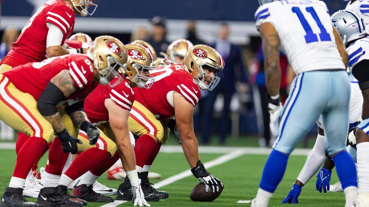 Micah Parsons (11) and the Dallas Cowboys travel to San Francisco on Sunday in the NFC playoffs. A year ago, the 49ers upset the Cowboys in the postseason.