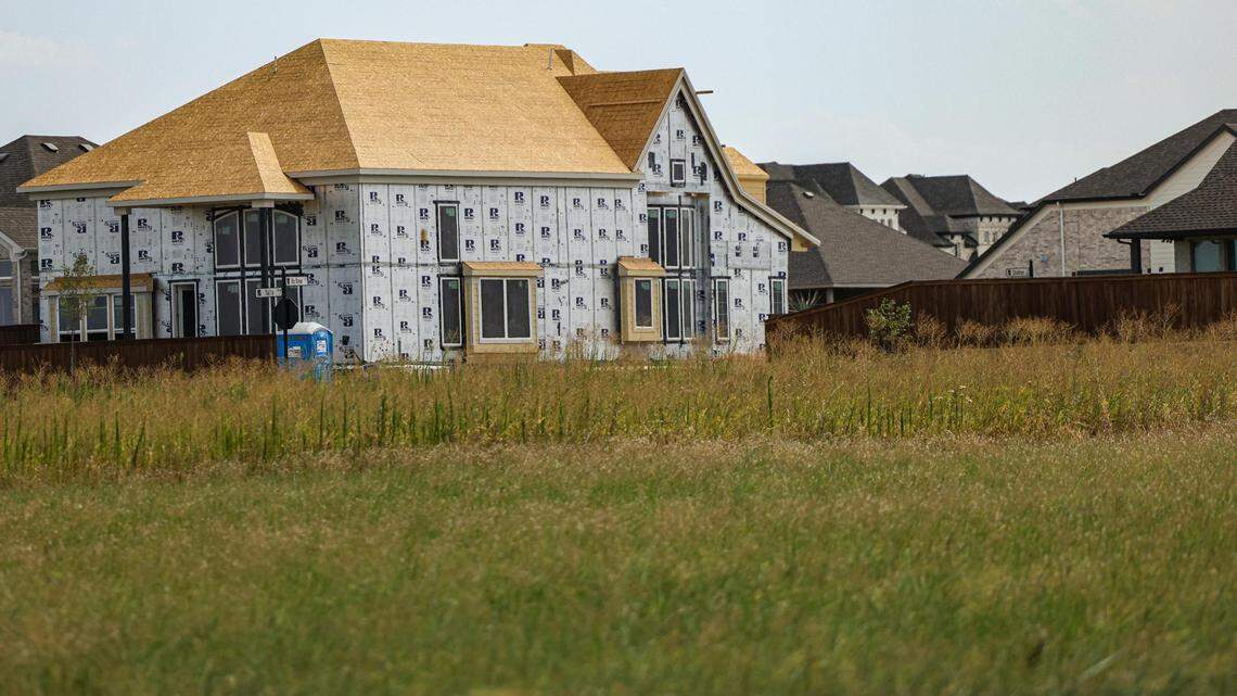 Database: Population change in North Texas cities. How does your hometown compare?