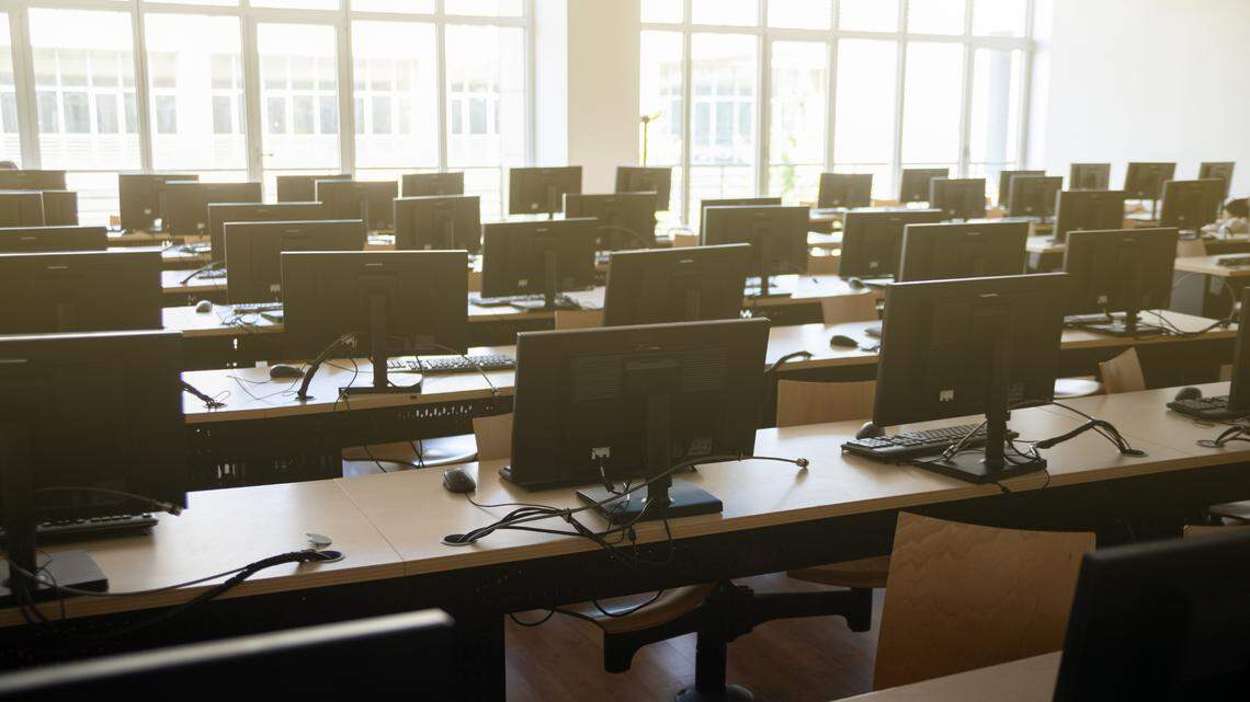 In-person standardized tests are widely available again, but many Texas public universities are keeping the SAT and ACT optional until spring 2023 or later.