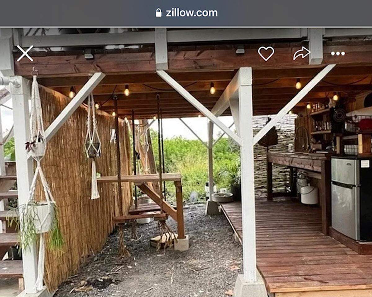 Kitchen area